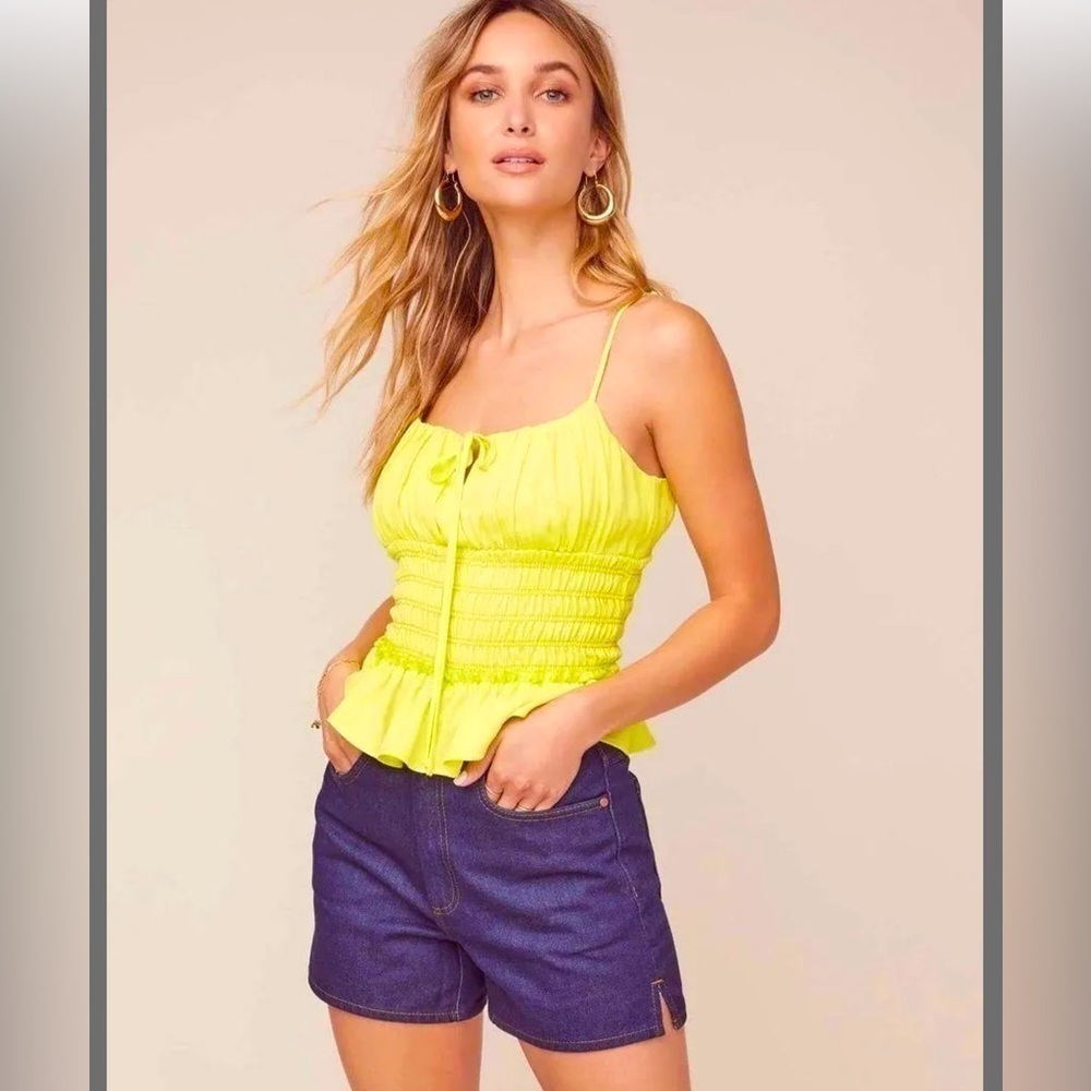 ASTR THE LABEL REVOLVE Fiona Smocked Top in Lime Green/Bright Yellow